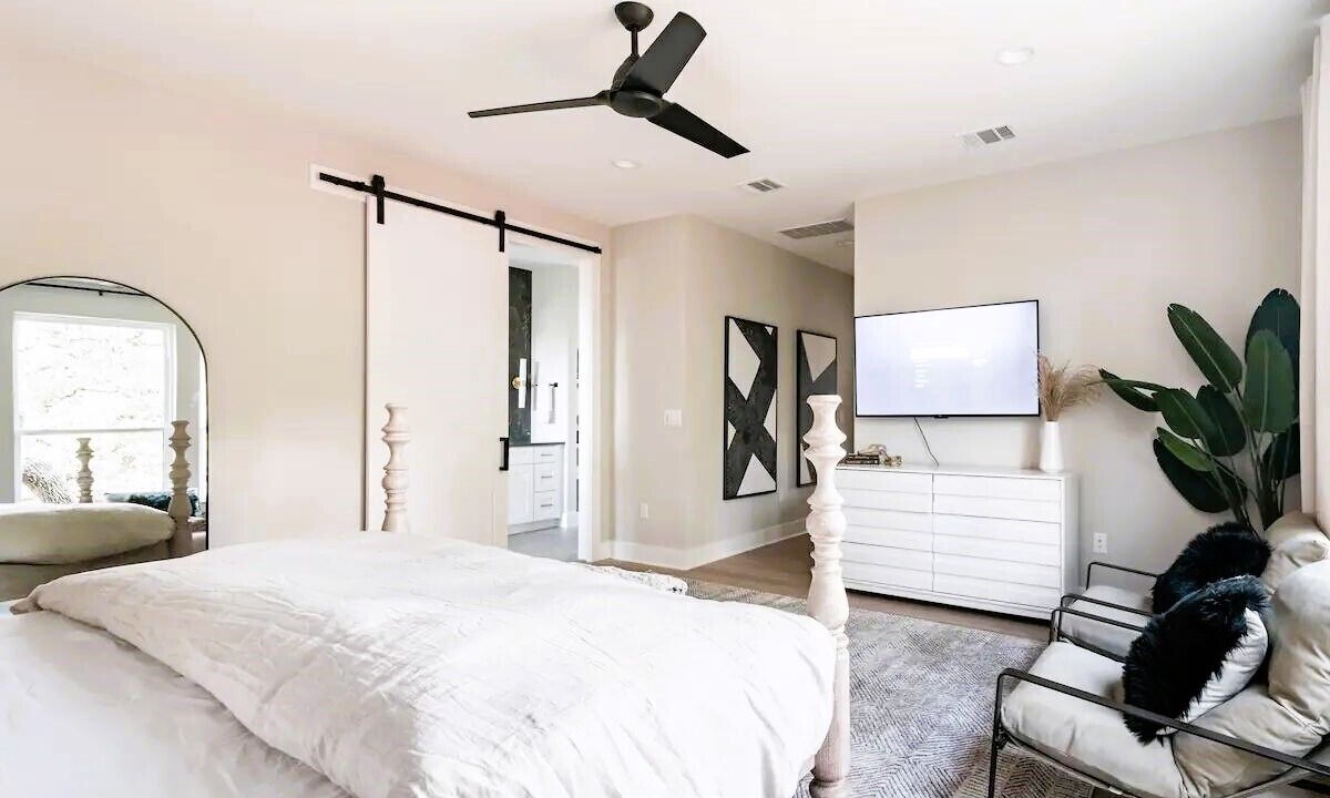 Photo of Bedroom in West Congress
