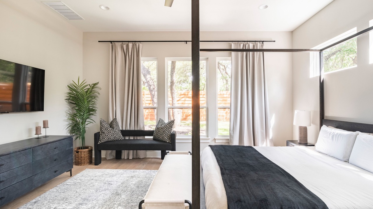 Photo of Bedroom in West Congress