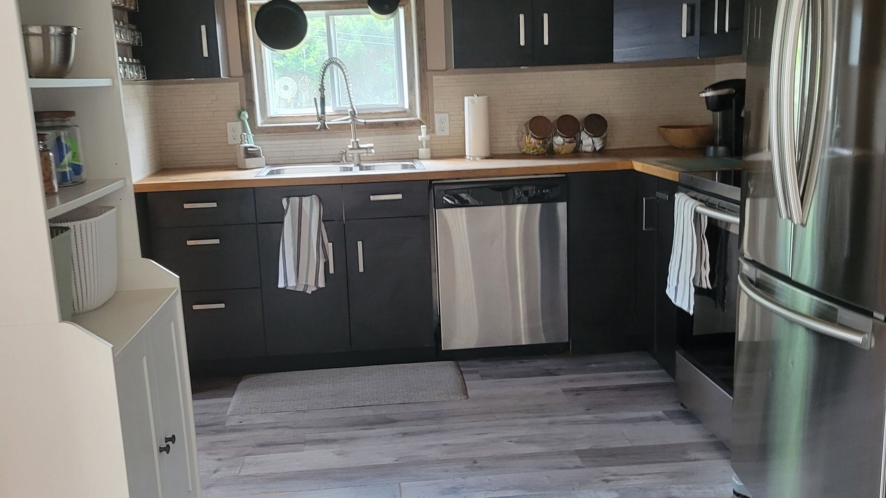 Photo of Kitchen in Port Dalhousie