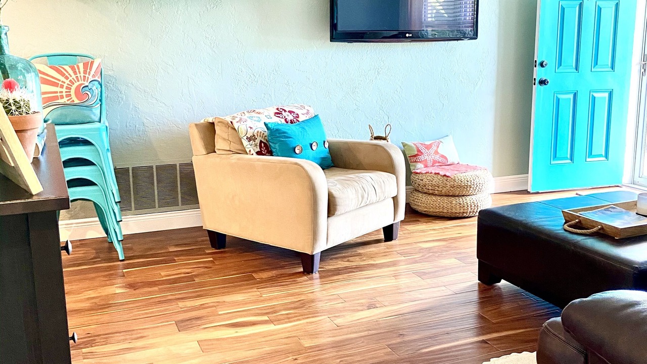 Photo of Livingroom in Wilbur-By-The-Sea