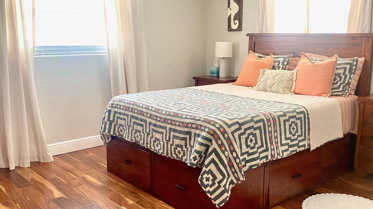 Photo of Bedroom in Wilbur-By-The-Sea