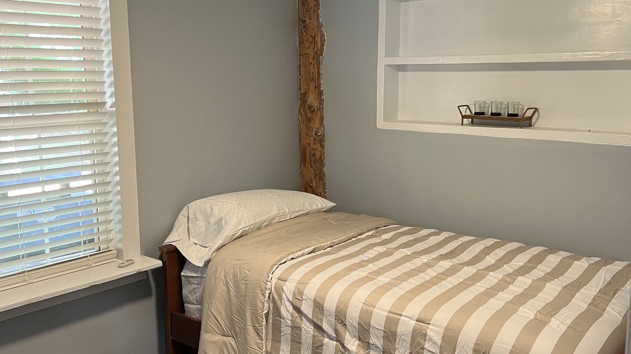 Photo of Bedroom in Wise