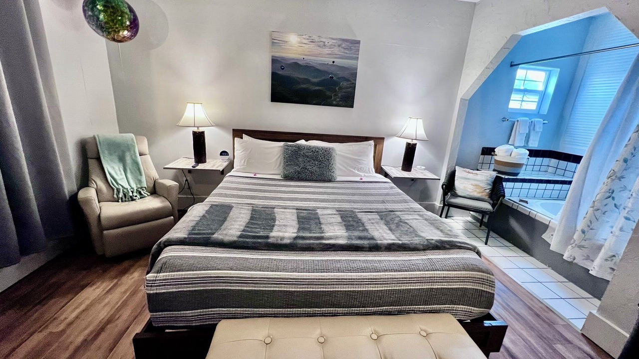 Photo of Bedroom in Custer