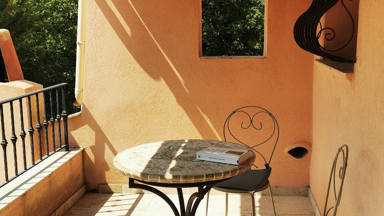 Photo of Patio Balcony in Tourtour