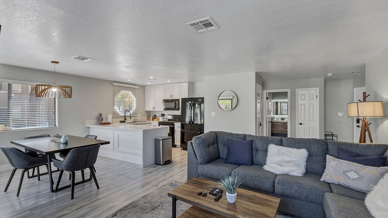 Photo of Livingroom in Spring Valley