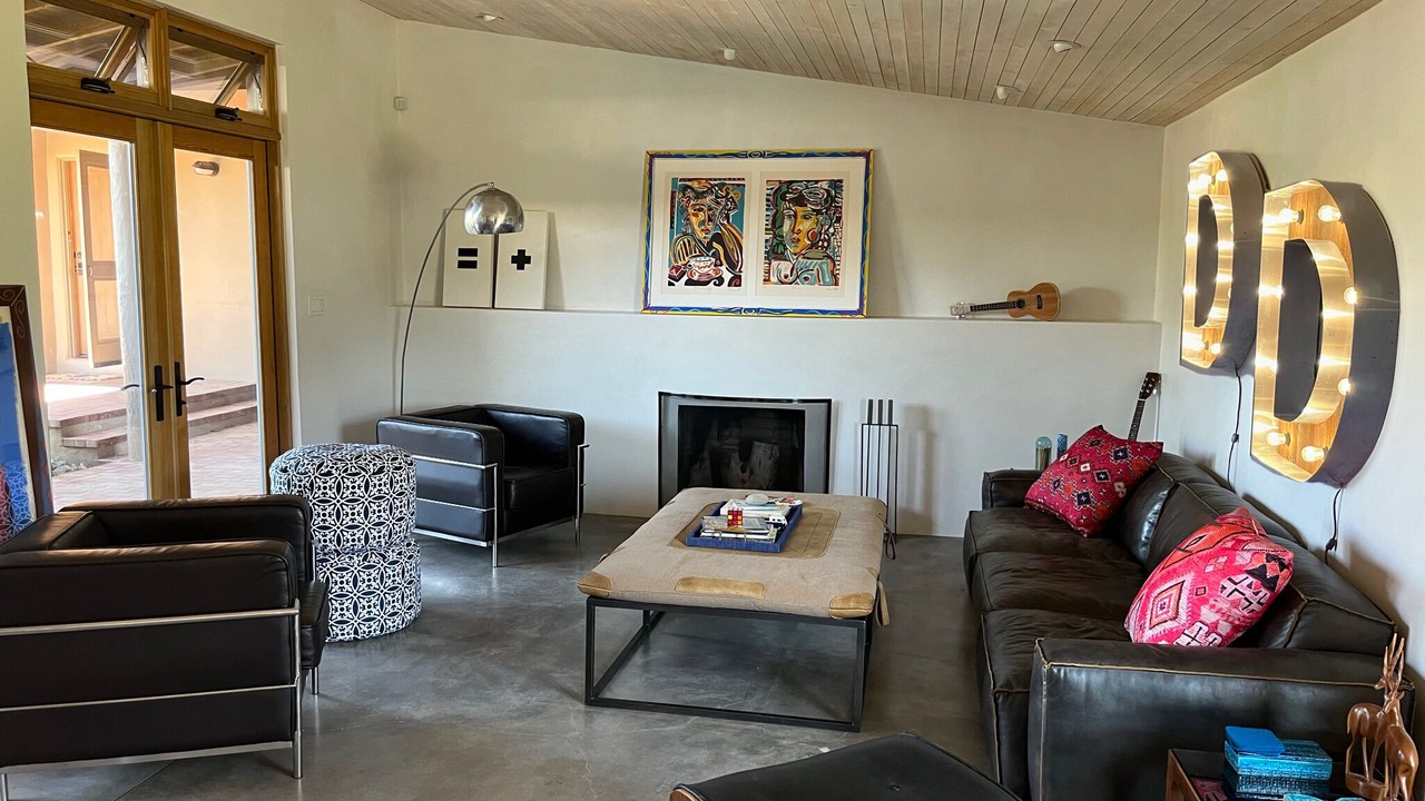 Photo of Livingroom in Canoncito