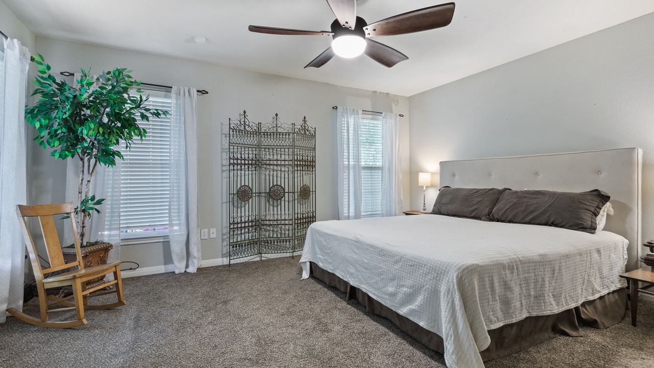 Photo of Bedroom in Austin Ave.