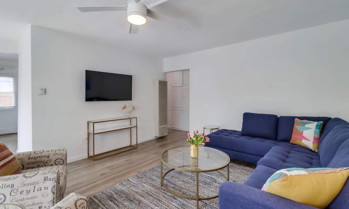 Photo of Livingroom in Beach Barber Tract