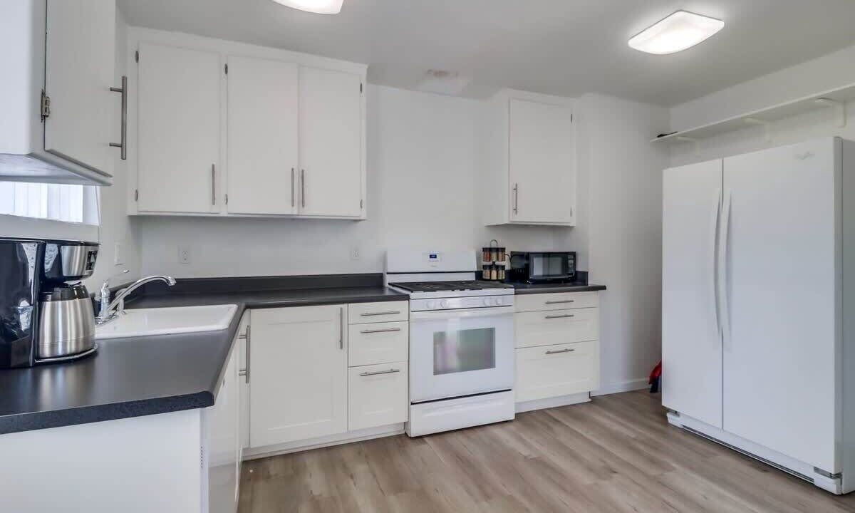 Photo of Kitchen in Beach Barber Tract