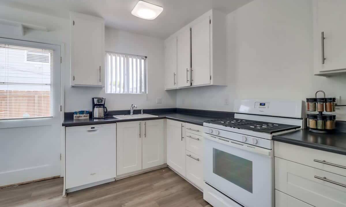 Photo of Kitchen in Beach Barber Tract