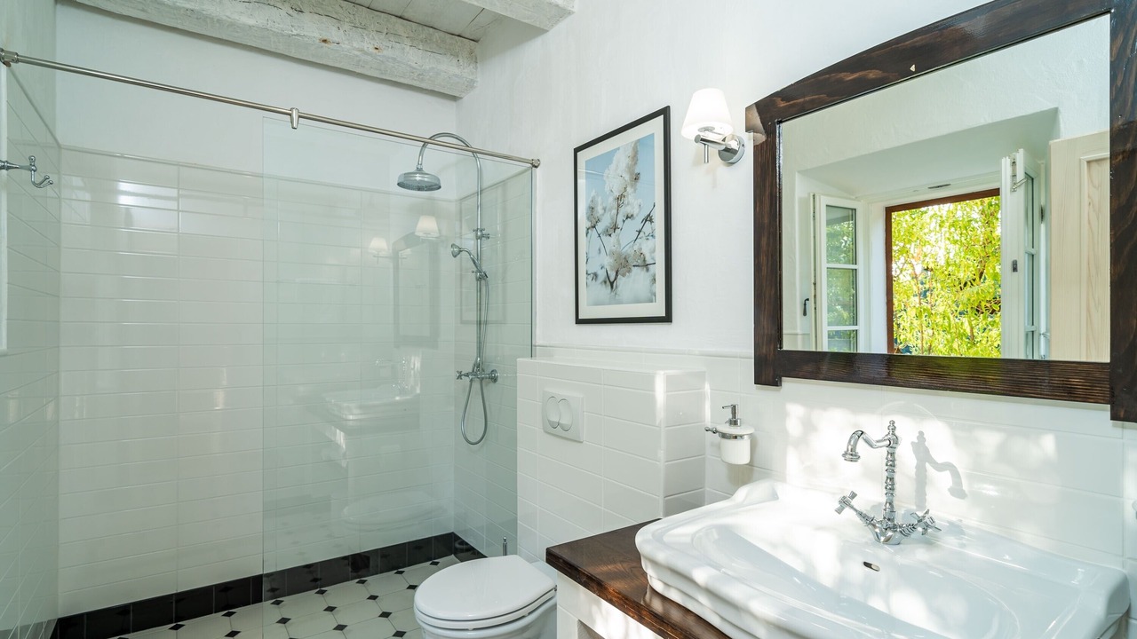 Photo of Bathroom in Molunat