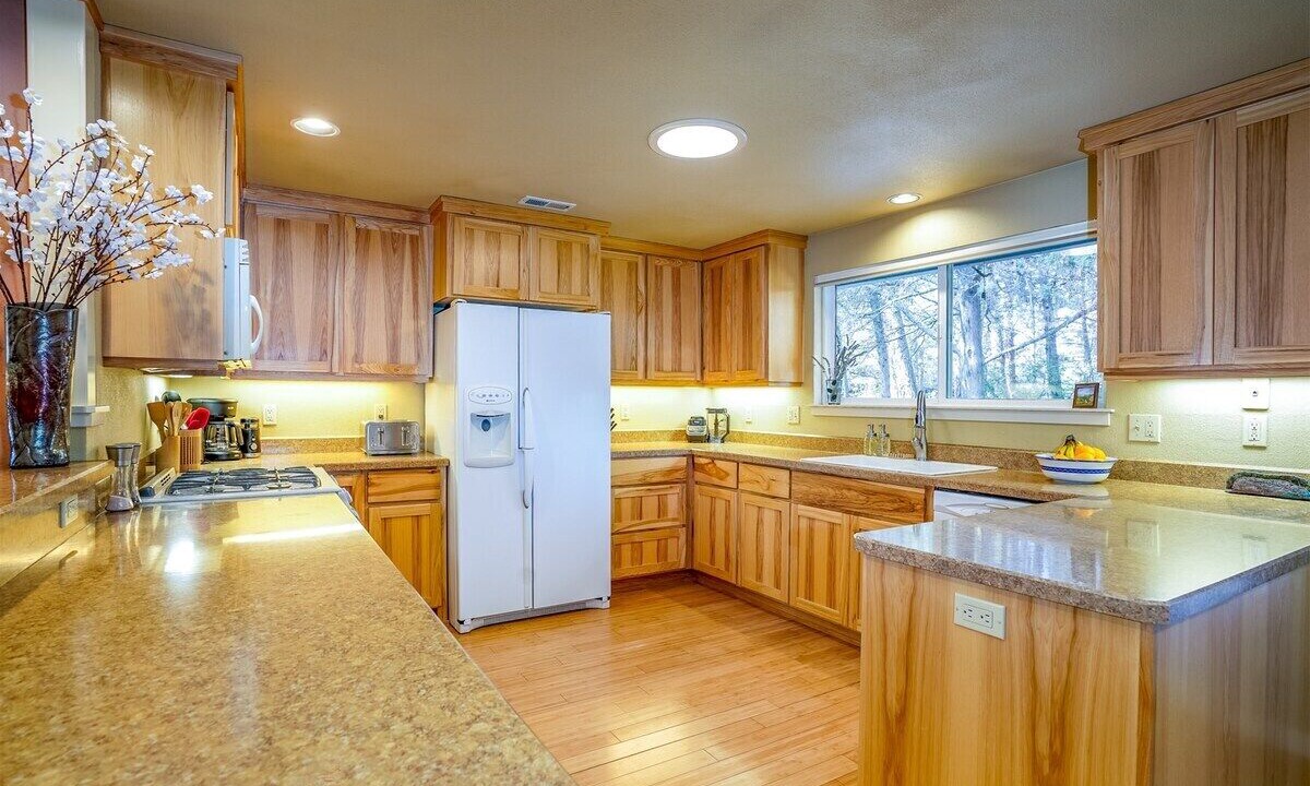 Photo of Others in Old Farm District