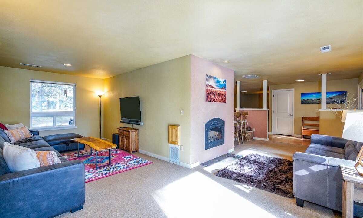 Photo of Livingroom in Old Farm District