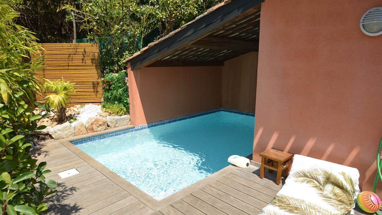 Photo of Outdoor in Antheor
