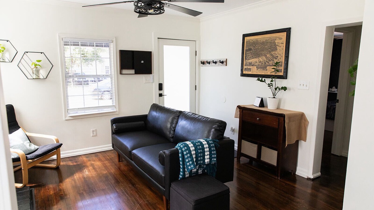 Photo of Livingroom in East Pensacola Heights
