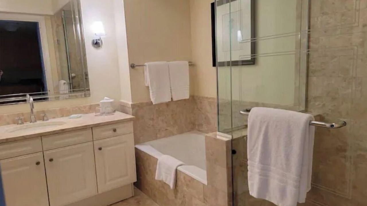 Photo of Bathroom in Brickell
