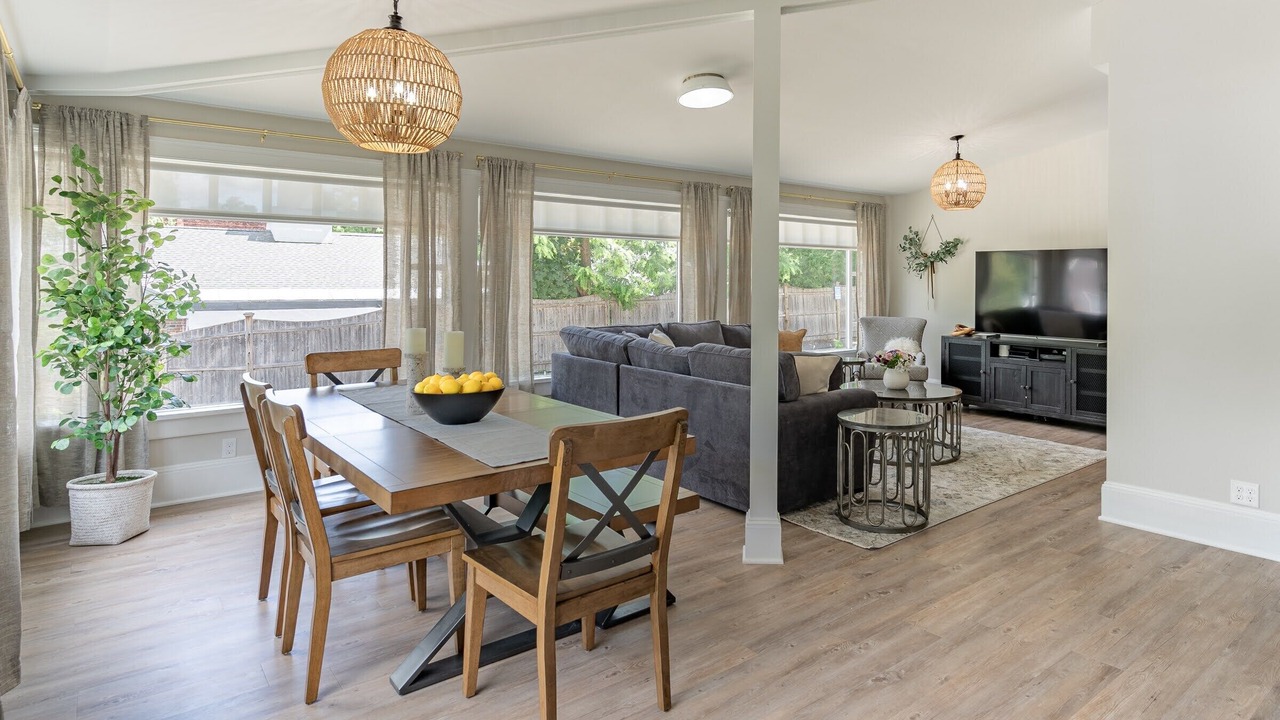 Photo of Livingroom in Lenox