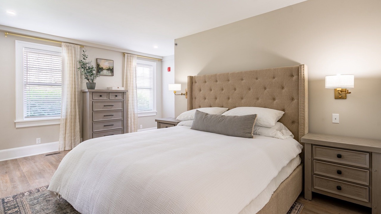 Photo of Bedroom in Lenox