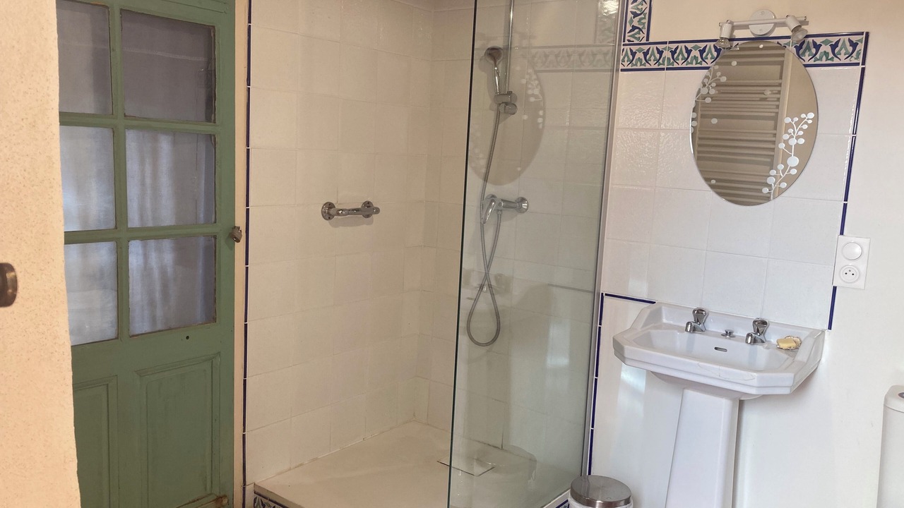 Photo of Bathroom in Saint-Hippolyte-du-Fort
