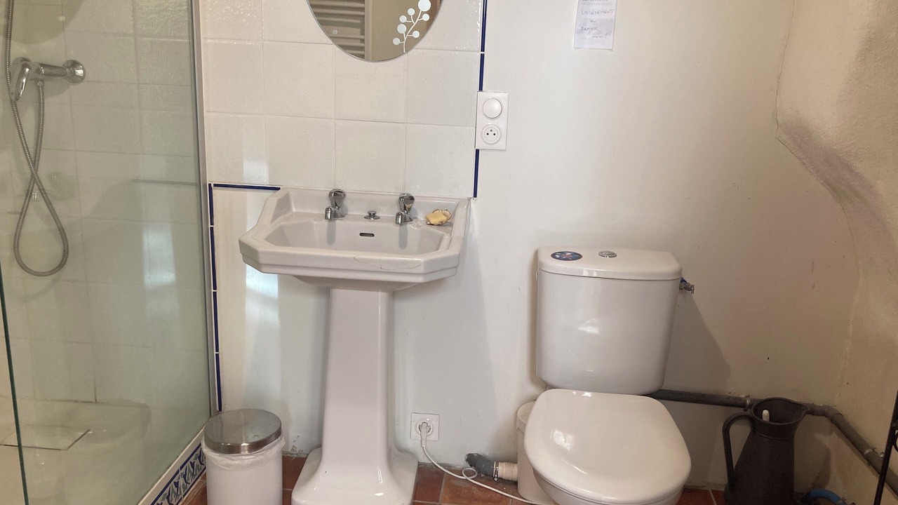 Photo of Bathroom in Saint-Hippolyte-du-Fort