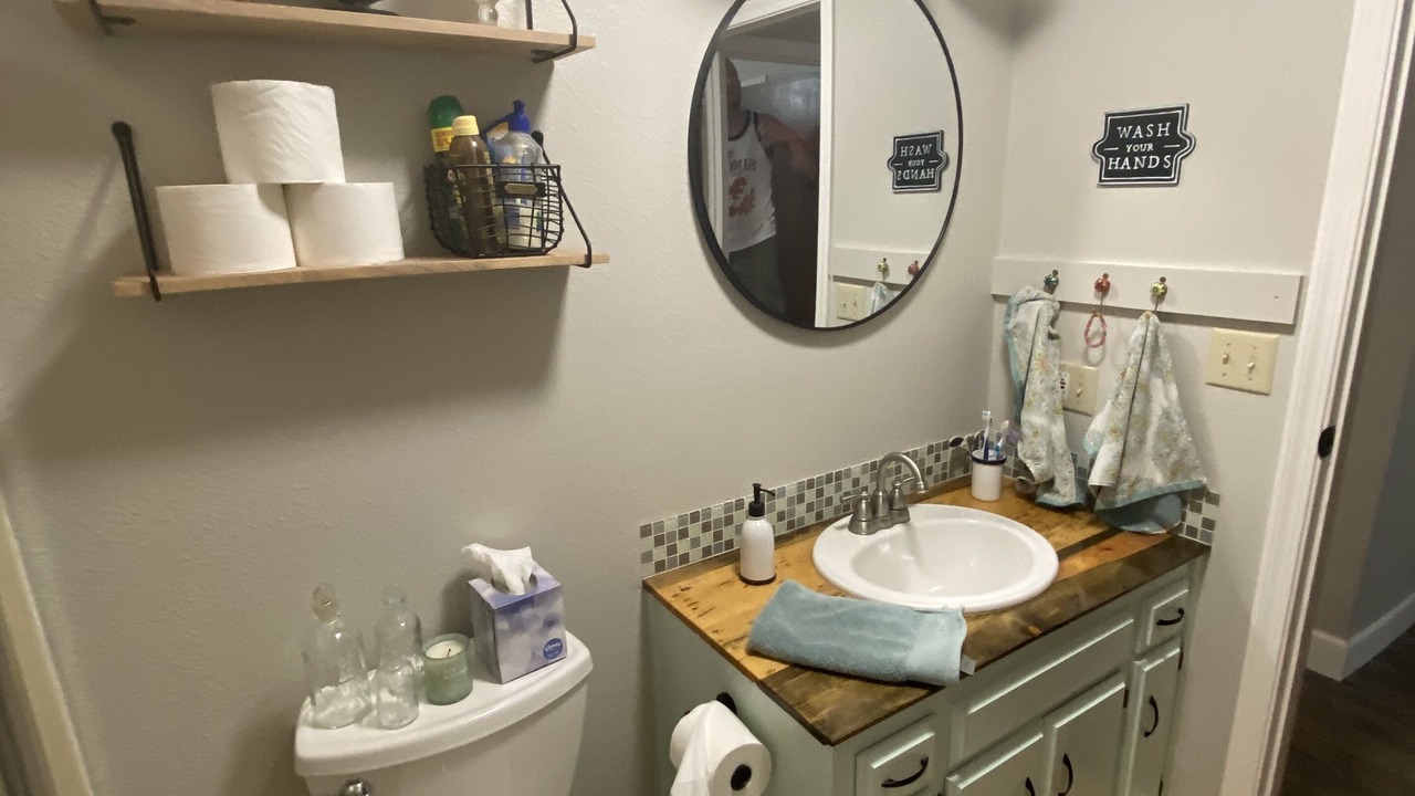 Photo of Bathroom in Lakehead-Lakeshore