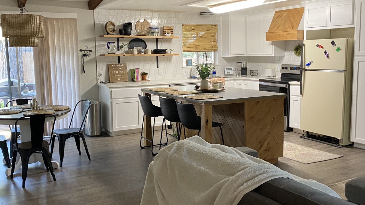 Photo of Bedroom in Lakehead-Lakeshore