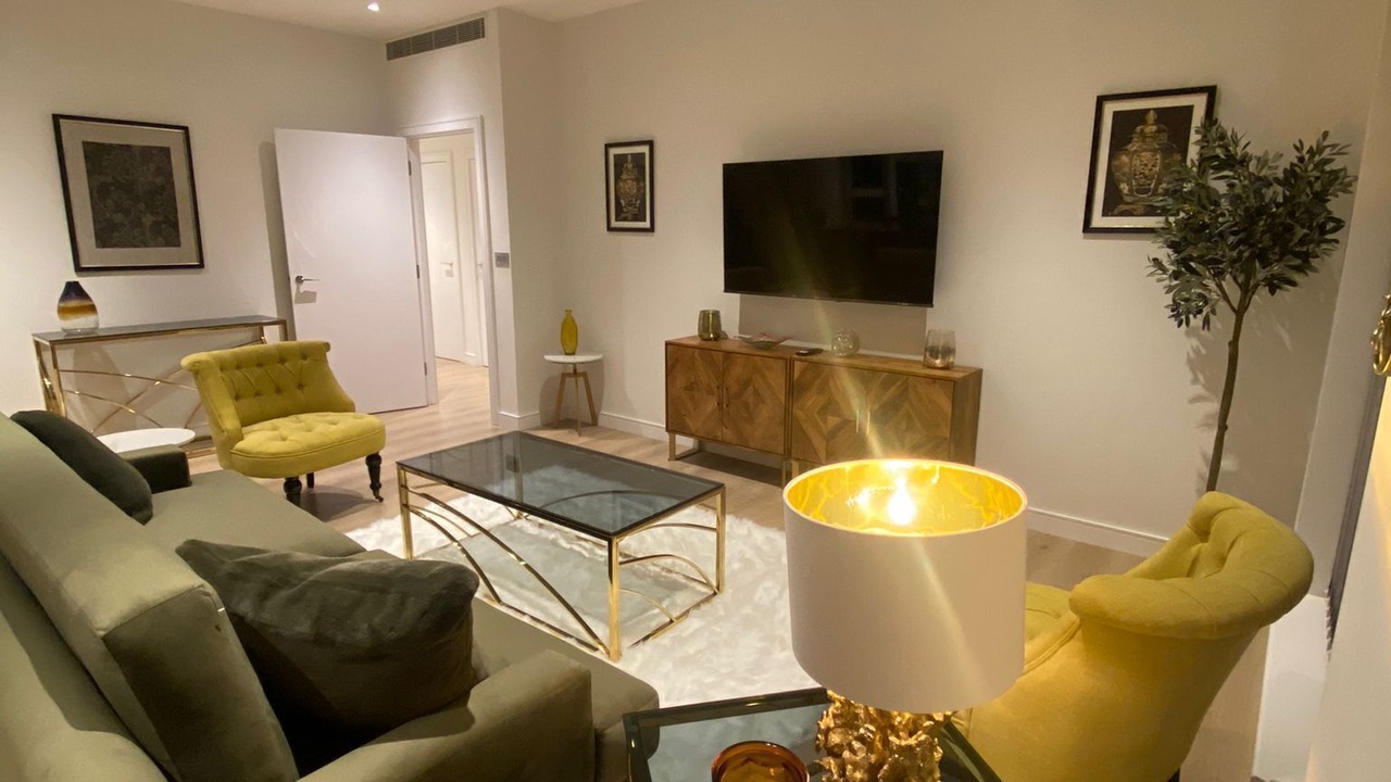 Photo of Livingroom in London Borough of Hounslow