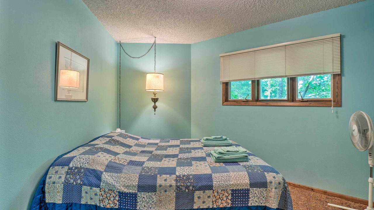 Photo of Bedroom in Garfield