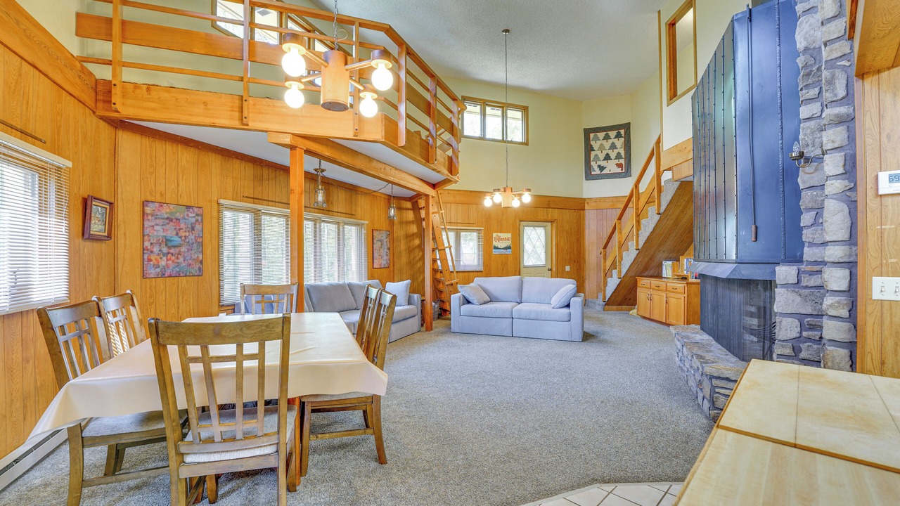 Photo of Livingroom in Garfield