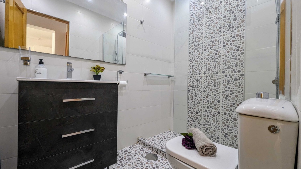 Photo of Bathroom in La Florida