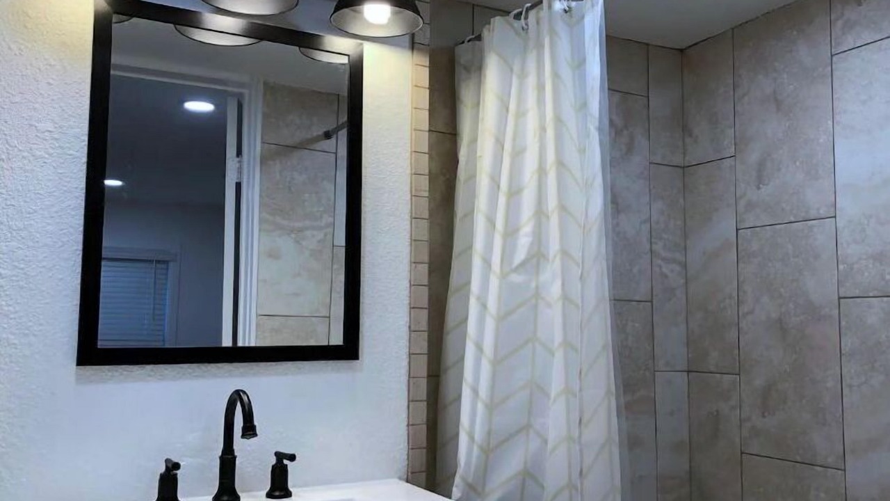 Photo of Bathroom in West Dallas