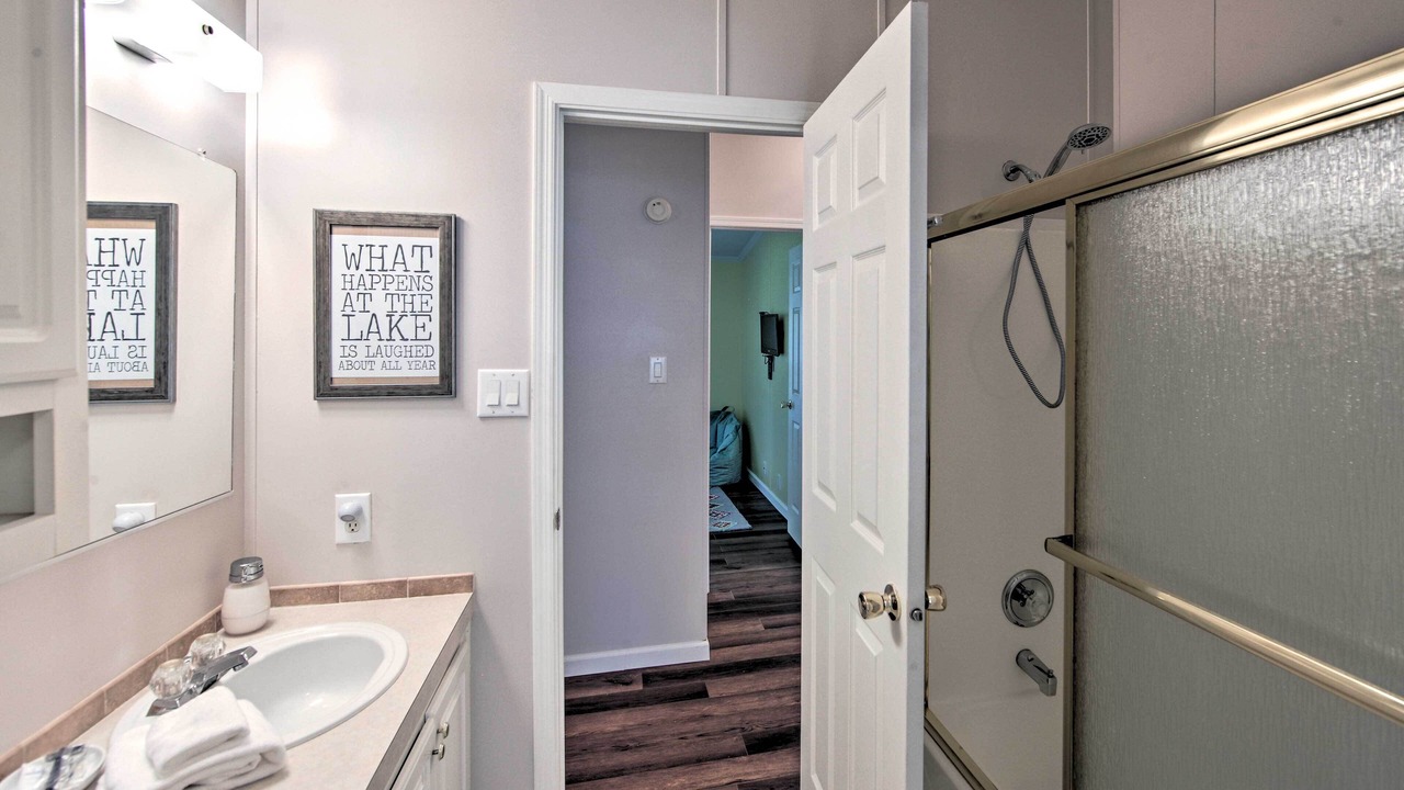 Photo of Bathroom in Enchanted Oaks