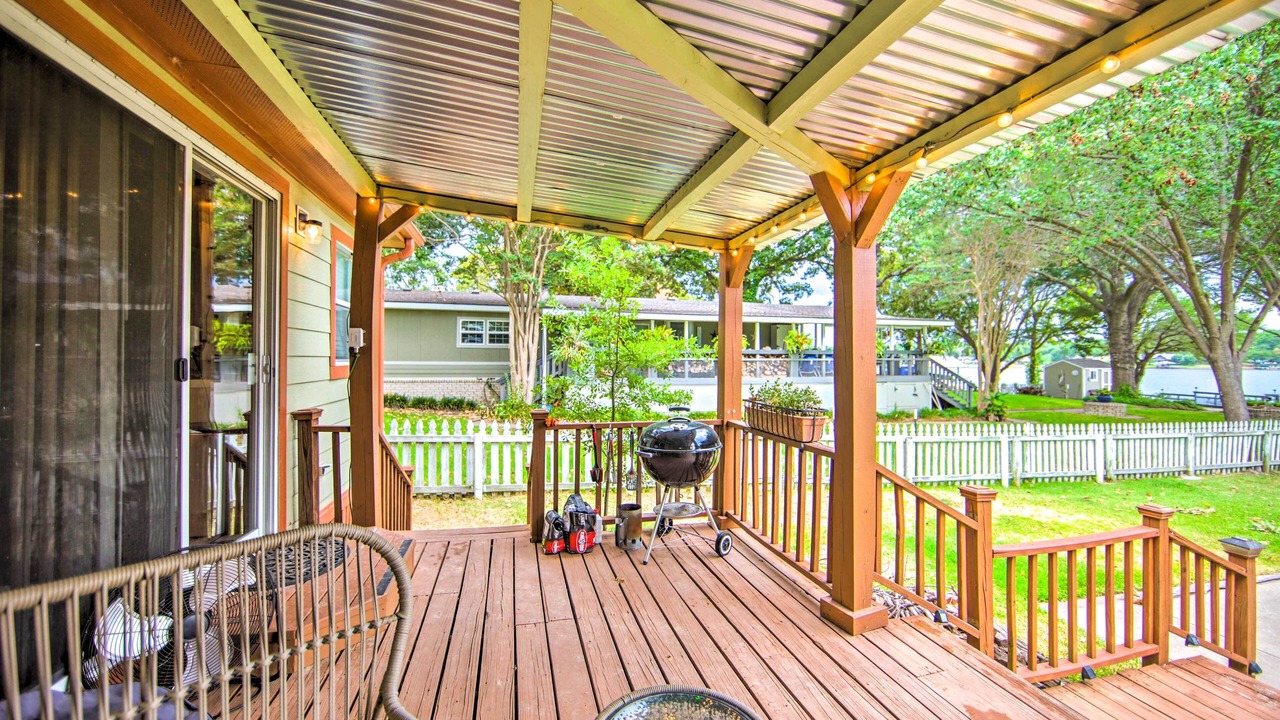 Photo of Patio Balcony in Enchanted Oaks