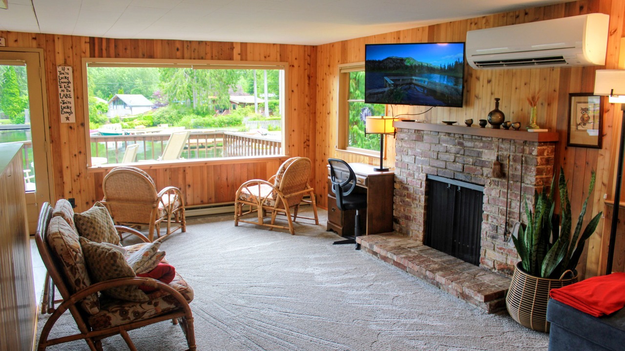 Photo of Livingroom in Lake Roesiger