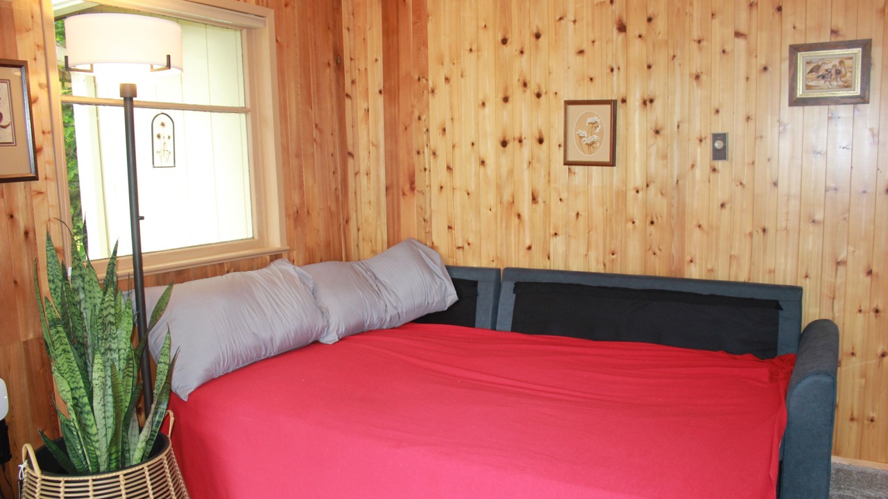 Photo of Bedroom in Lake Roesiger