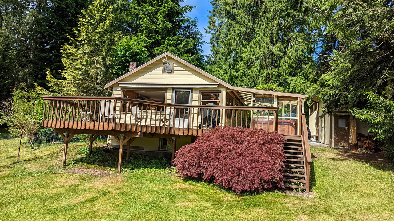 Photo of Outdoor in Lake Roesiger