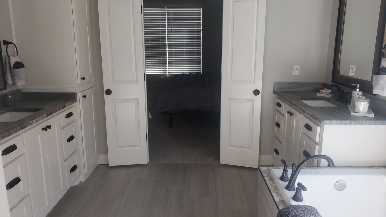 Photo of Bathroom in Canyon