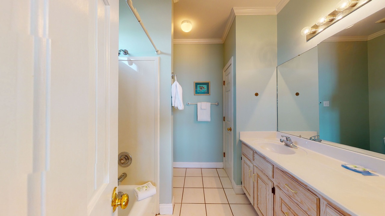 Photo of Bathroom in Audubon Place