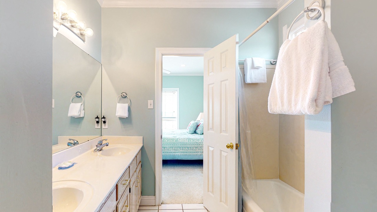 Photo of Bathroom in Audubon Place