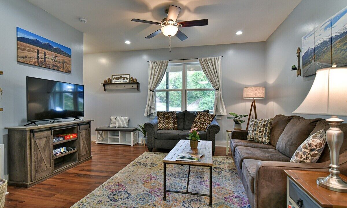 Photo of Bedroom in Woodfin