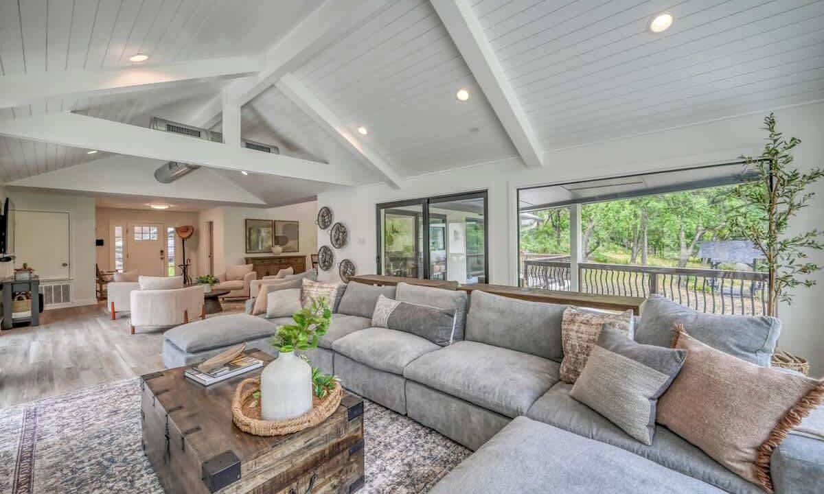 Photo of Bedroom in Canyon Lake