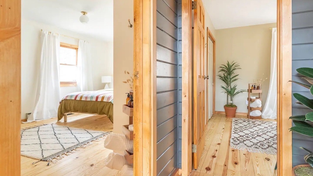 Photo of Bedroom in Roscoe