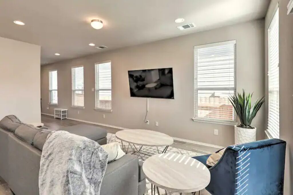 Photo of Livingroom in Travis County