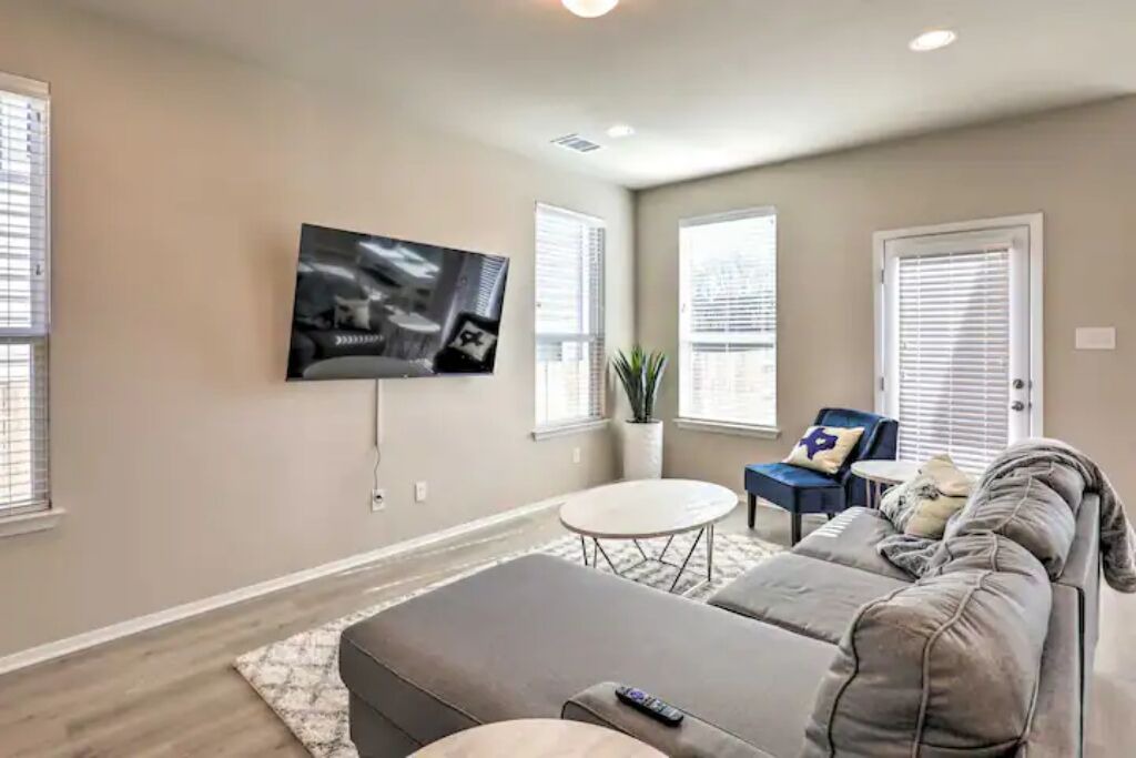 Photo of Livingroom in Travis County