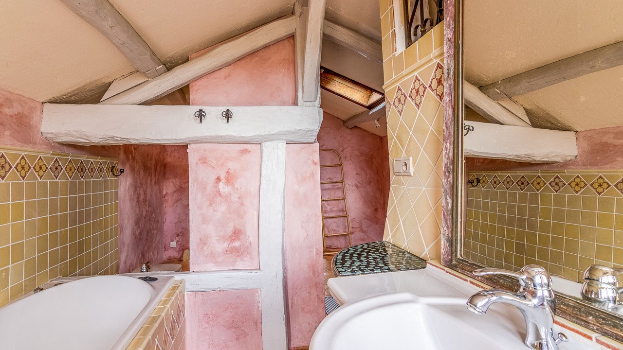 Photo of Bathroom in Forges