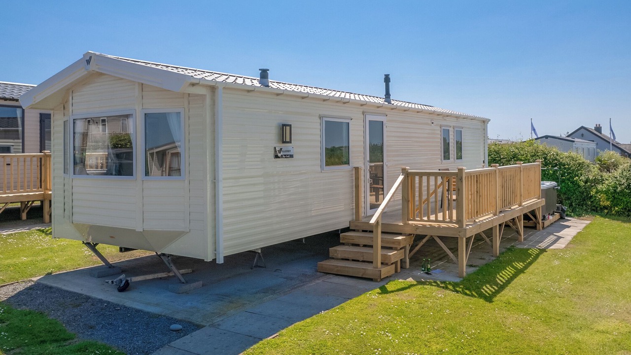 Photo of Others in Wiseman's Bridge