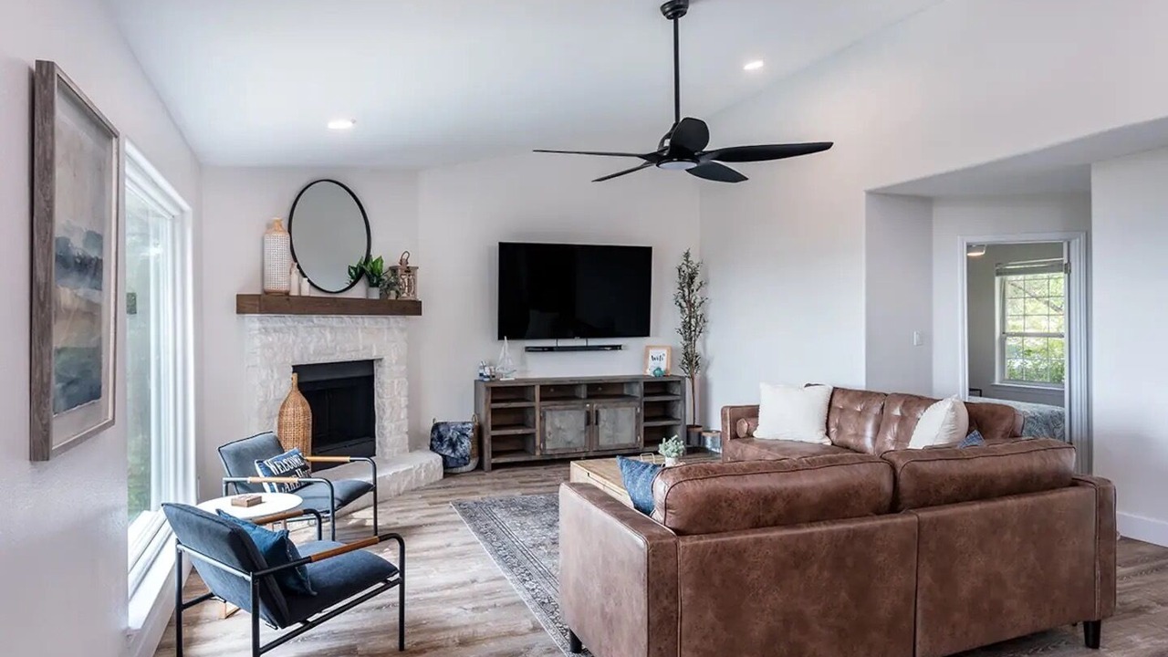 Photo of Livingroom in Lago Vista