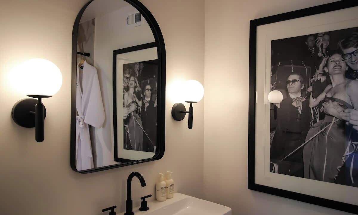 Photo of Bathroom in Turtle Creek