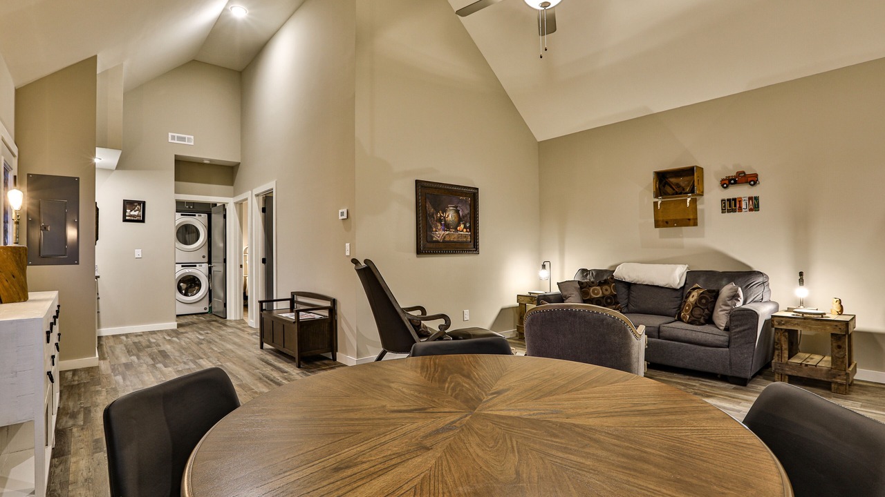 Photo of Livingroom in Tate