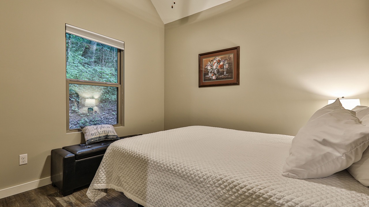 Photo of Bedroom in Tate